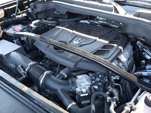 Used 2024 Maserati Grecale GT image 9