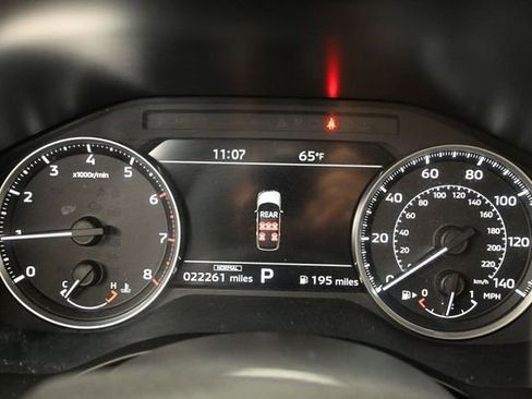 Used 2025 Mitsubishi Outlander AWD image 27