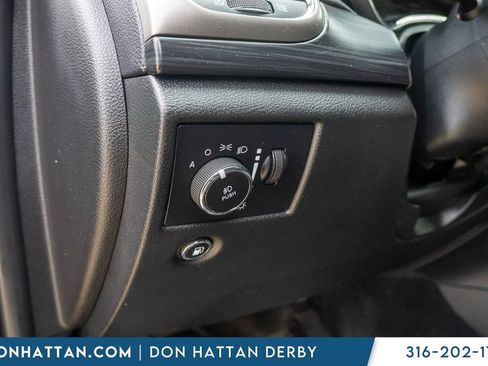 Used 2021 Jeep Grand Cherokee Laredo AWD/4WD image 16