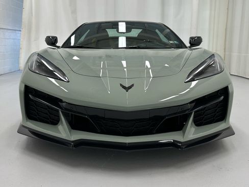 Used 2024 Chevrolet Corvette E-Ray w/ Stealth Interior Trim Package AWD/4WD image 12