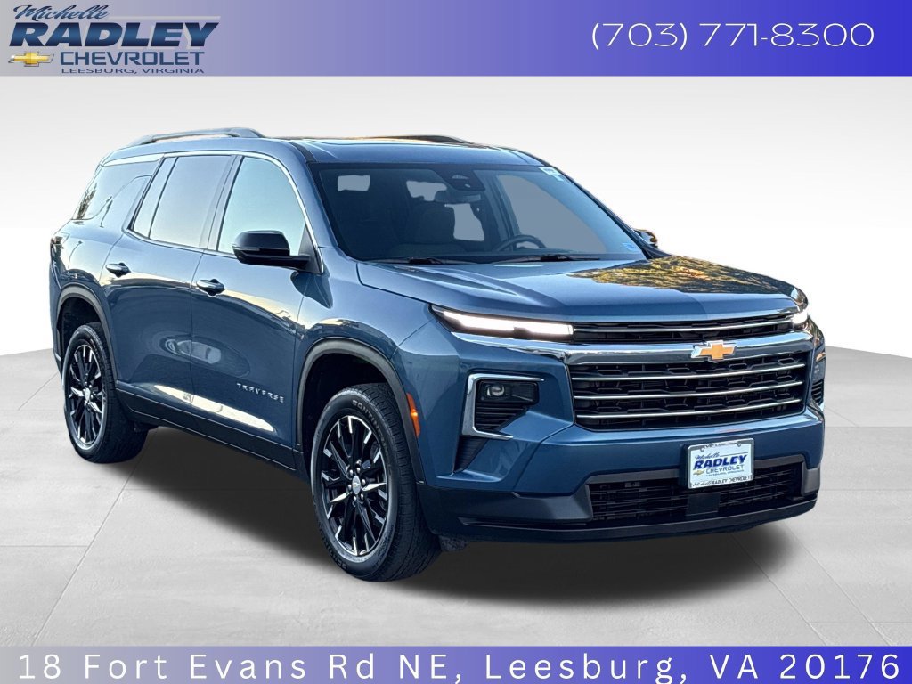 Used 2025 Chevrolet Traverse LT w/ Sun and Wheel Package AWD/4WD image 8