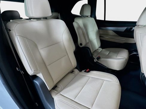 New 2026 Buick Enclave Preferred image 26