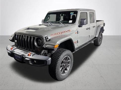 Used 2021 Jeep Gladiator Mojave AWD/4WD image 2