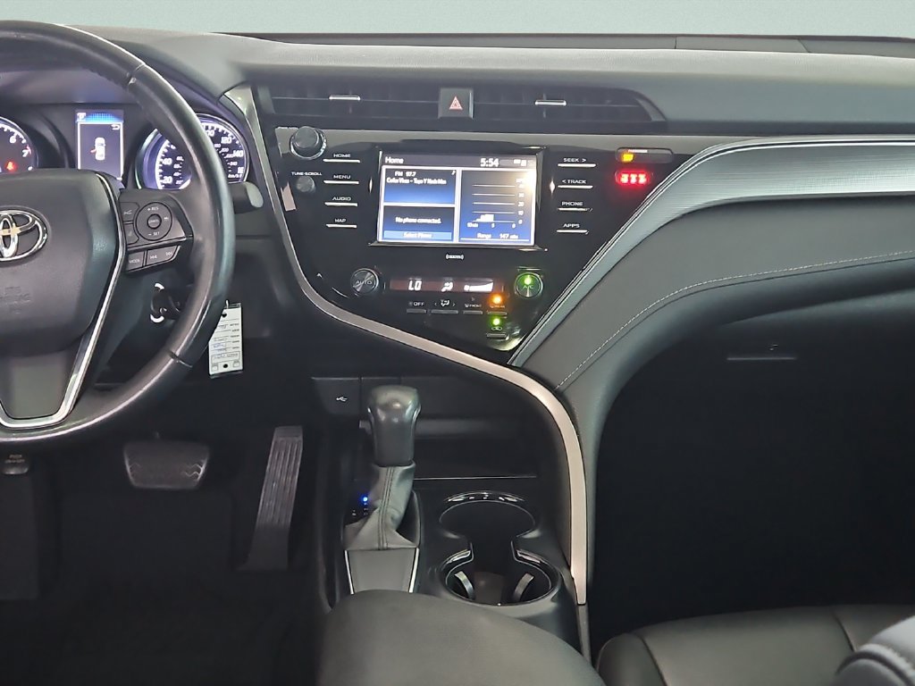 Used 2020 Toyota Camry SE FWD image 15