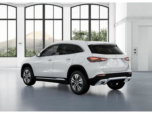 New 2026 Mercedes-Benz GLA 250 4MATIC image 29