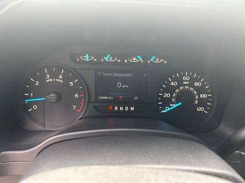 Used 2018 Ford F150 XL w/ Equipment Group 101A Mid AWD/4WD image 12