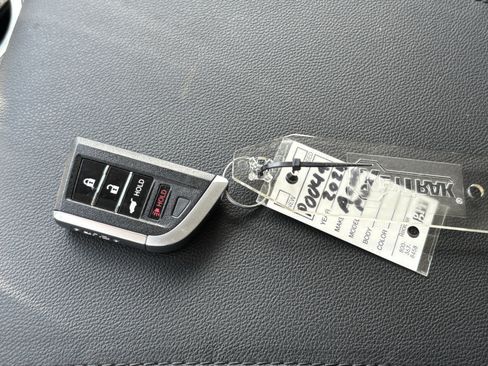 Used 2025 Acura MDX FWD image 38