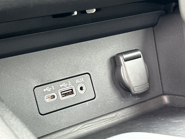 Certified 2023 Nissan Sentra SR w/ Trunk Package FWD image 21