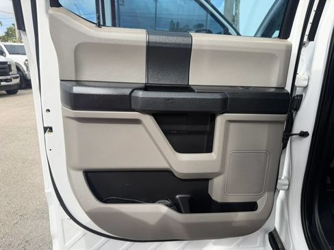Used 2017 Ford F350 XL w/ Power Equipment Group AWD/4WD image 12