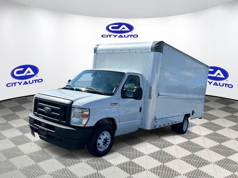 Used 2022 Ford E-350 and Econoline 350 Super Duty RWD image 10