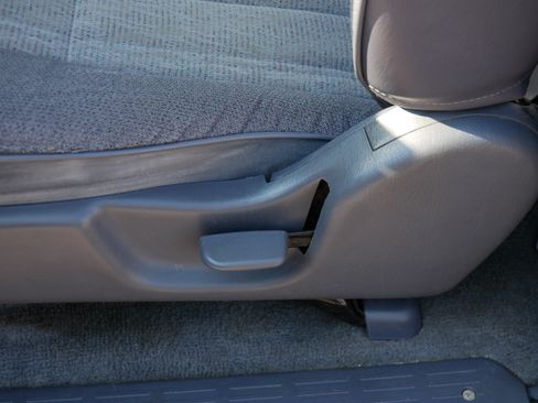 Used 1999 Toyota Tacoma PreRunner RWD image 18