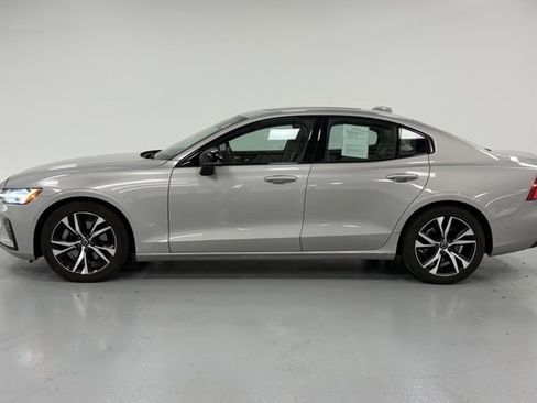 Used 2023 Volvo S60 B5 Plus image 2
