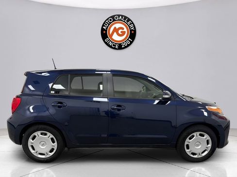 Used 2014 Scion xD FWD image 2
