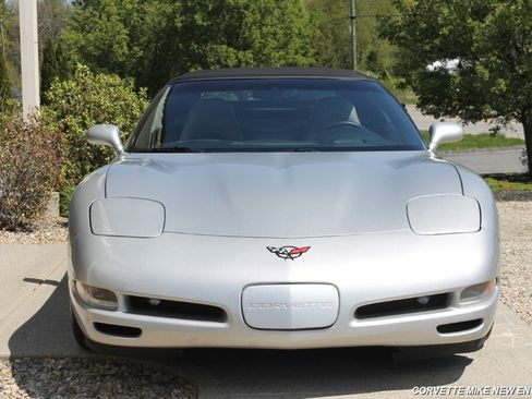 Used 2002 Chevrolet Corvette Convertible w/ Preferred Equipment Group2 image 10