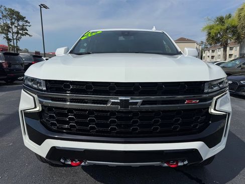 Used 2021 Chevrolet Tahoe Z71 w/ Rear Media and Nav Package AWD/4WD image 3