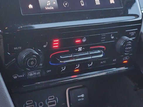 Used 2021 Jeep Grand Cherokee L Laredo w/ Luxury Tech Group I image 15