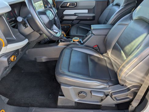 Used 2022 Ford Bronco Badlands image 27