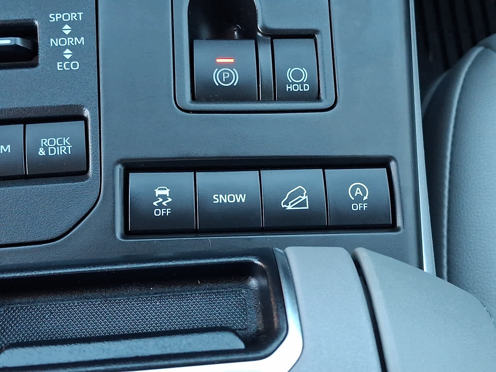 Certified 2021 Toyota Highlander XLE AWD/4WD image 29