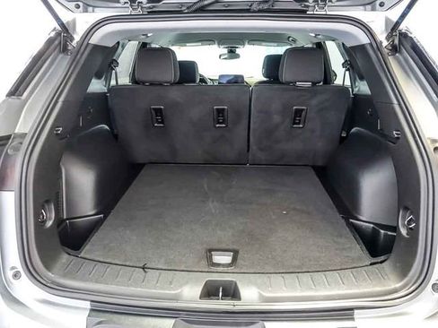 Used 2023 Chevrolet Blazer LT FWD image 26