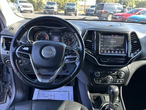 Used 2020 Jeep Cherokee Limited image 17