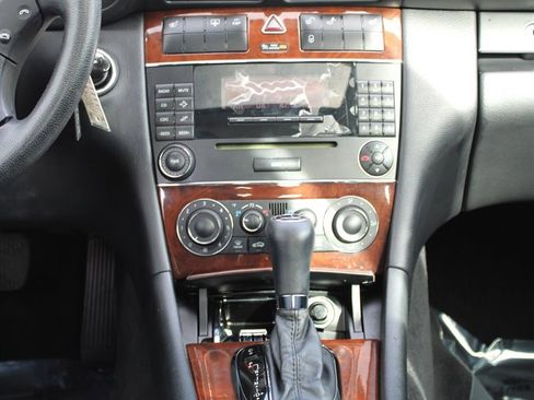 Used 2007 Mercedes-Benz C 280 4MATIC Sedan image 12