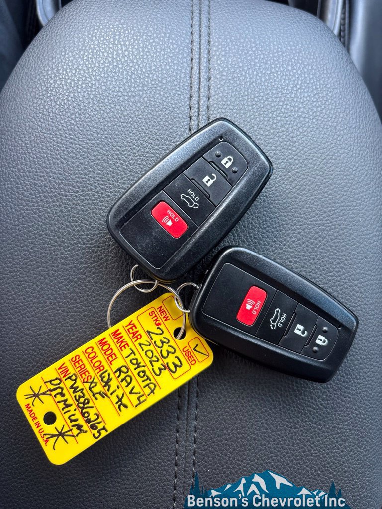 Used 2023 Toyota RAV4 XLE Premium AWD/4WD image 35