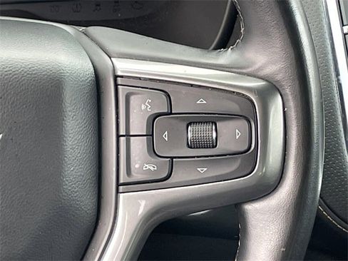 Used 2023 Chevrolet Suburban Premier image 14