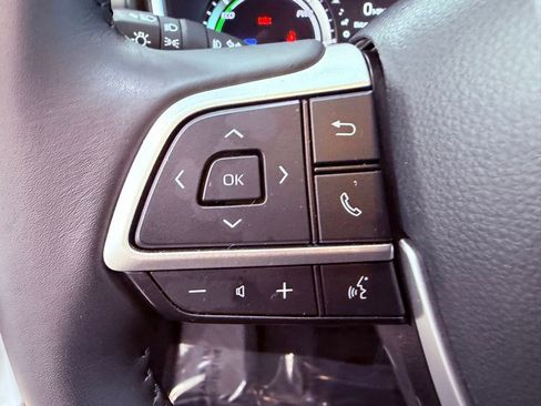 Used 2025 Toyota Highlander XLE AWD/4WD image 22