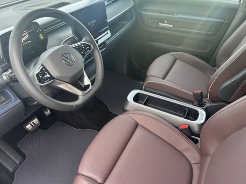 New 2025 Volkswagen ID. Buzz Pro S image 10