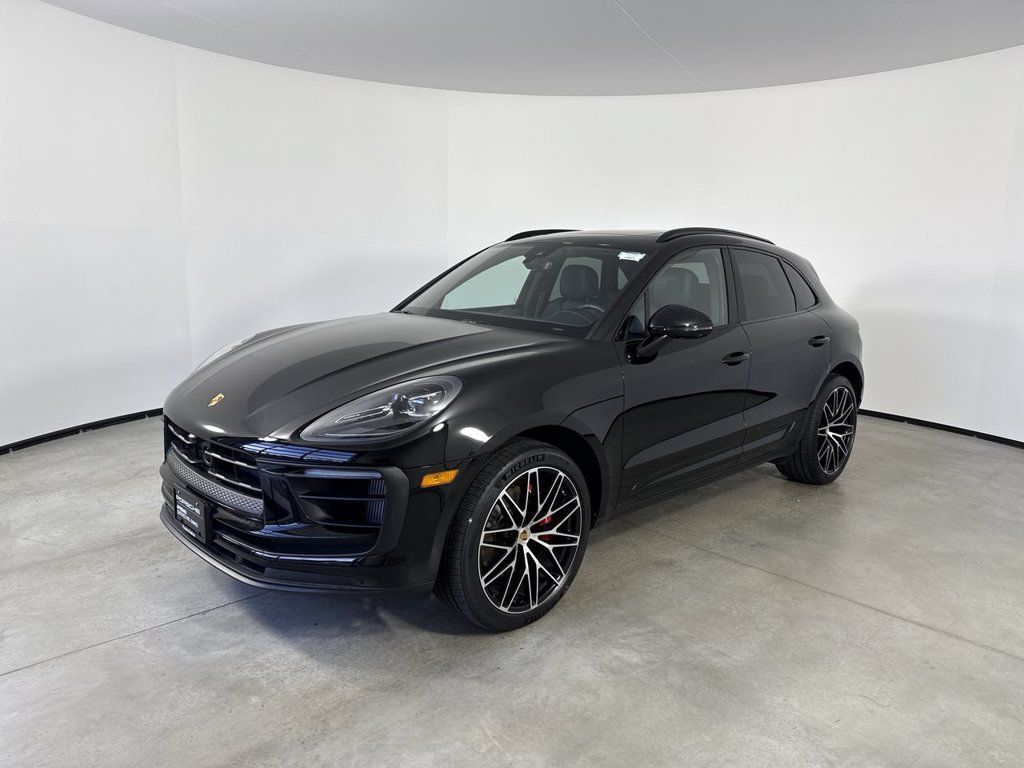 Certified 2026 Porsche Macan S AWD/4WD image 1