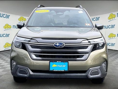 Used 2025 Subaru Forester Limited AWD/4WD image 2
