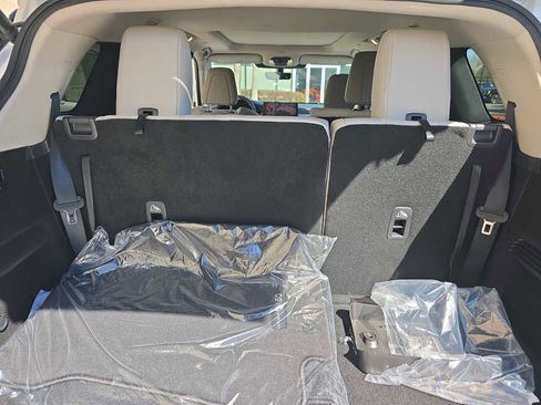 New 2026 INFINITI QX60 Luxe w/ Cargo Package image 9