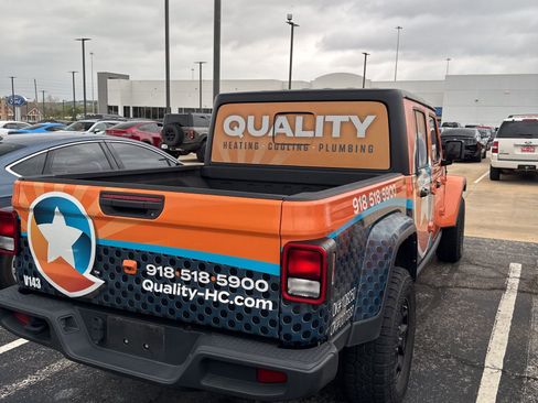 Used 2022 Jeep Gladiator Willys image 3