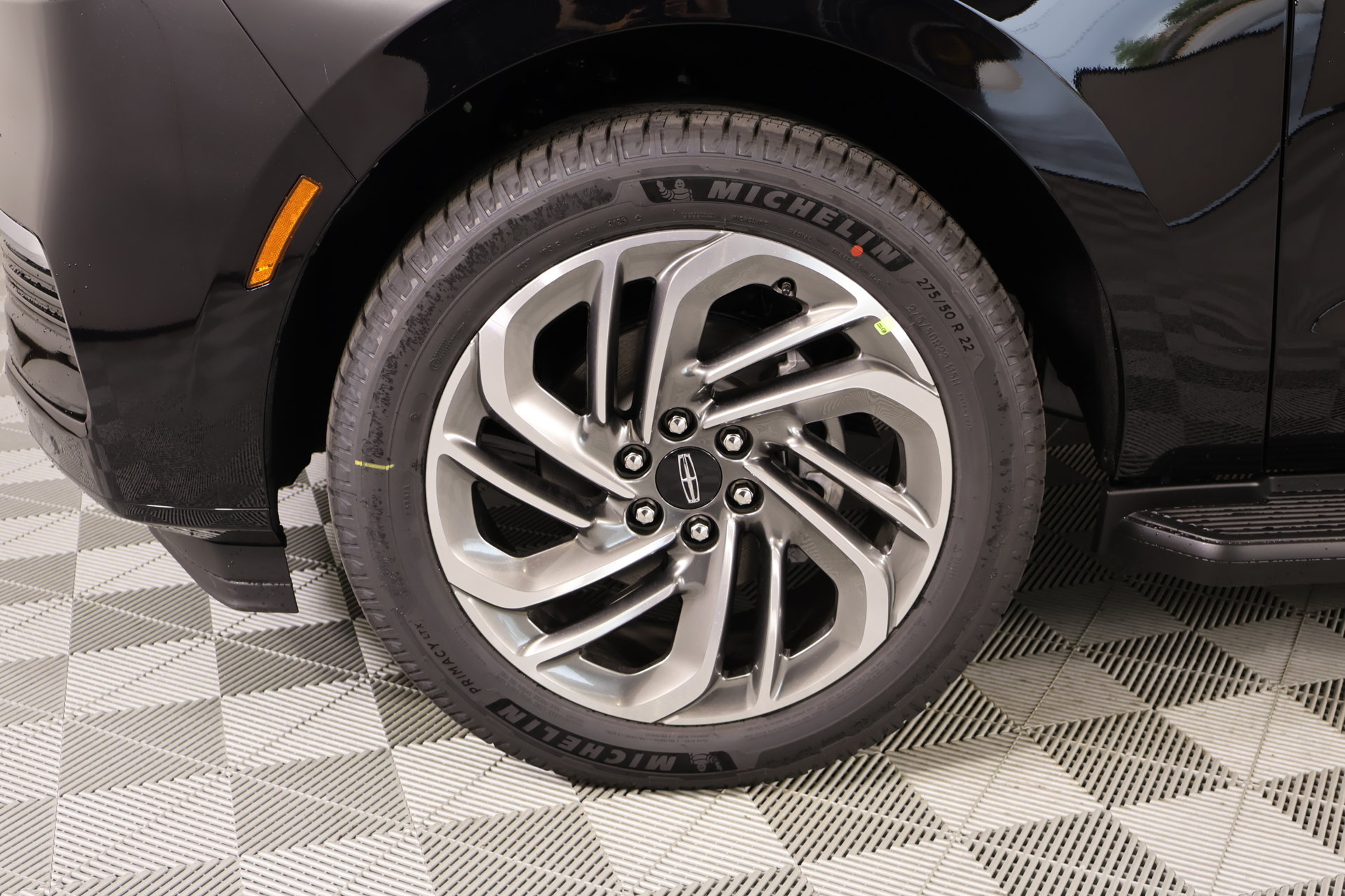New 2026 Lincoln Navigator Premiere AWD/4WD image 18