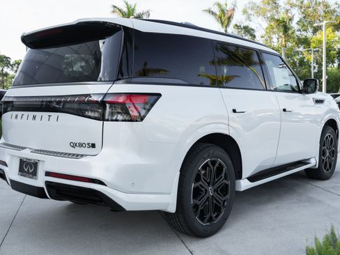 New 2026 INFINITI QX80 4WD w/ Sport Exterior Package image 24