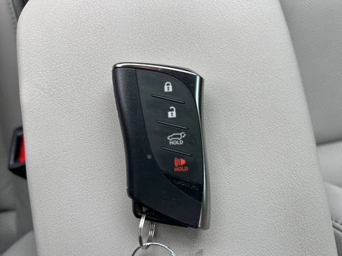 Used 2022 Lexus UX 250h w/ Premium Package AWD/4WD image 31