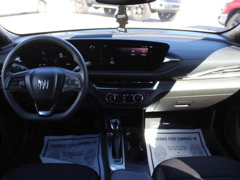 Used 2025 Buick Envista Preferred FWD image 20