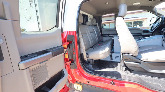Used 2017 Ford F550 4x4 SuperCab Super Duty image 11