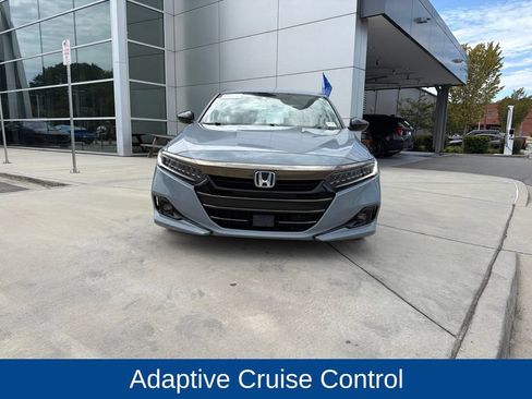 Used 2022 Honda Accord Sport image 2