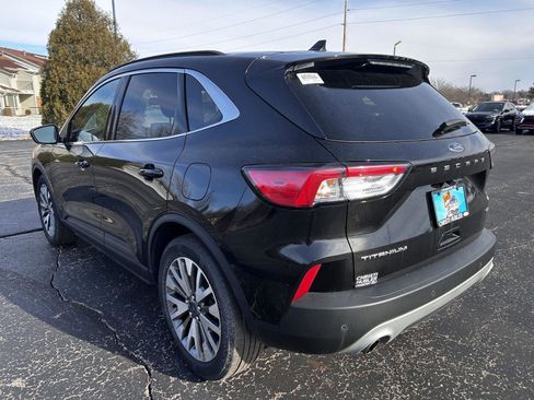 Used 2022 Ford Escape Titanium image 7