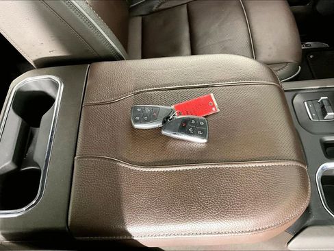 Used 2024 GMC Sierra 1500 Denali AWD/4WD image 33