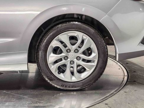 Used 2019 Honda Civic LX image 10