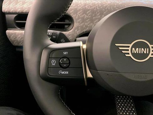 Certified 2025 MINI Cooper S image 18