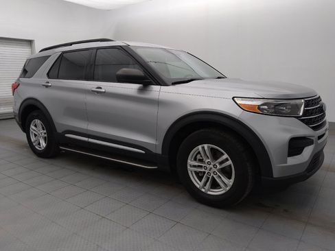 Used 2020 Ford Explorer XLT w/ Class III Trailer Tow Package AWD/4WD image 11