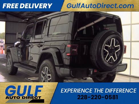 Used 2024 Jeep Wrangler Unlimited Sahara AWD/4WD image 4
