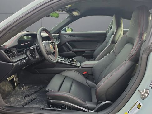 Used 2025 Porsche 911 Carrera 4 GTS image 10