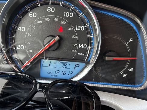 Used 2015 Toyota RAV4 Limited image 5