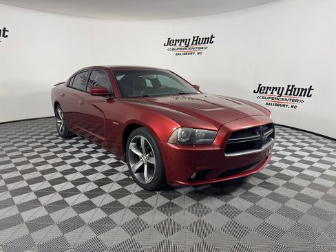 Used 2014 Dodge Charger R/T image 7