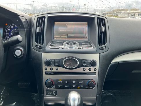 Used 2010 INFINITI G37 Journey w/ Premium Pkg image 22