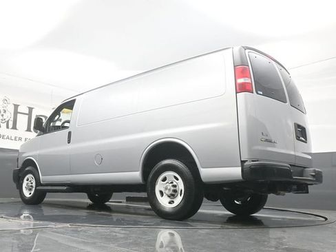 Used 2024 Chevrolet Express 3500 image 5